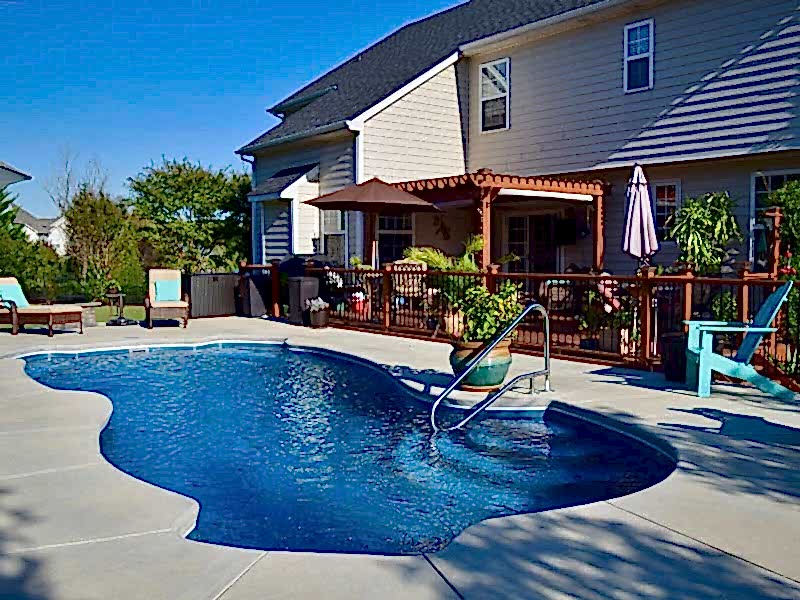 Mariner fiberglass pool