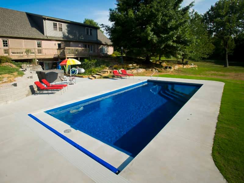 gravity fiberglass pool